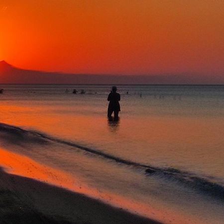 To The Beach Дения Екстериор снимка