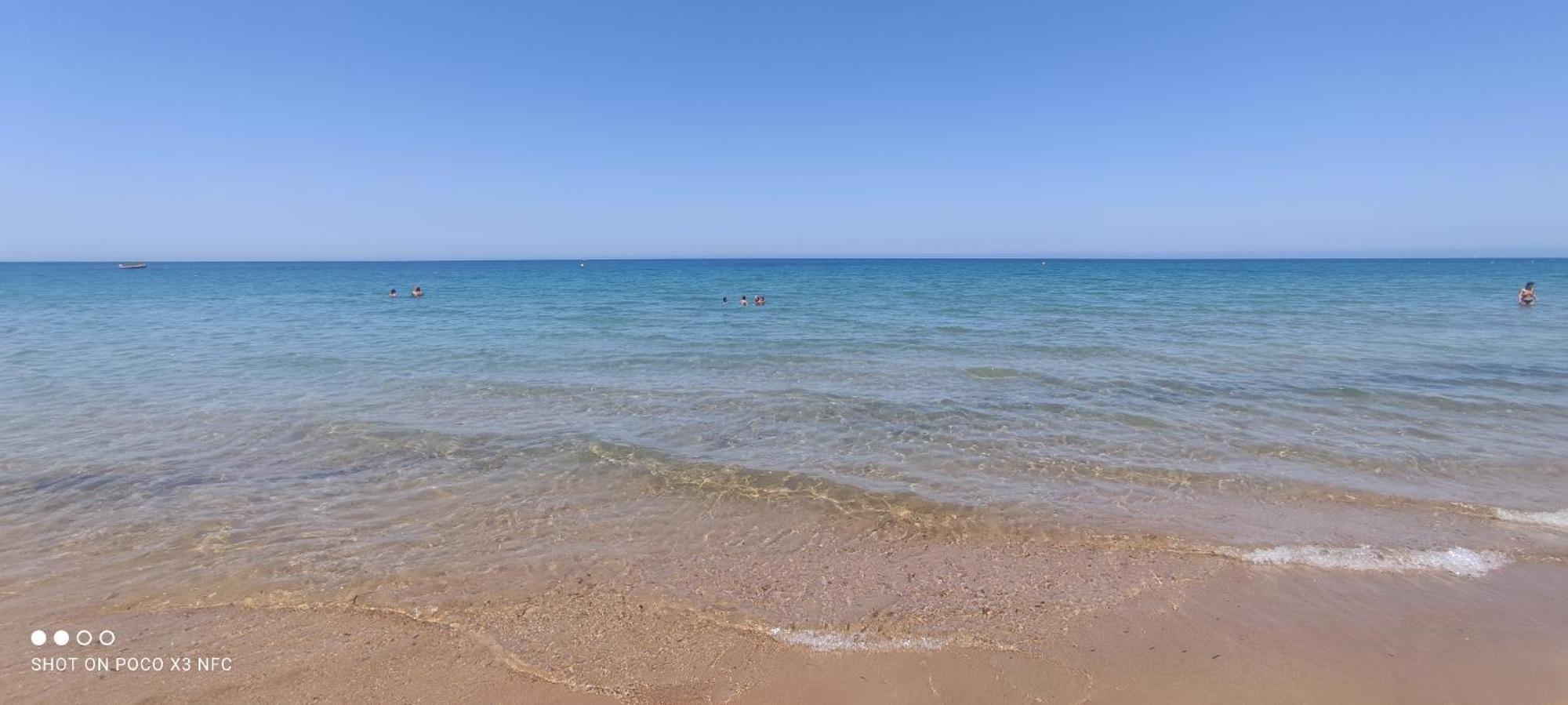 To The Beach Дения Екстериор снимка
